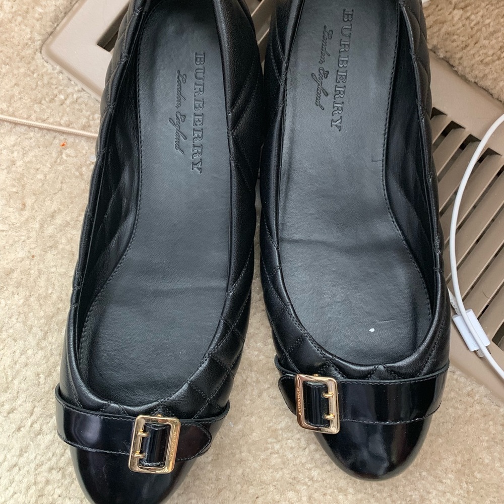 Burberry flats